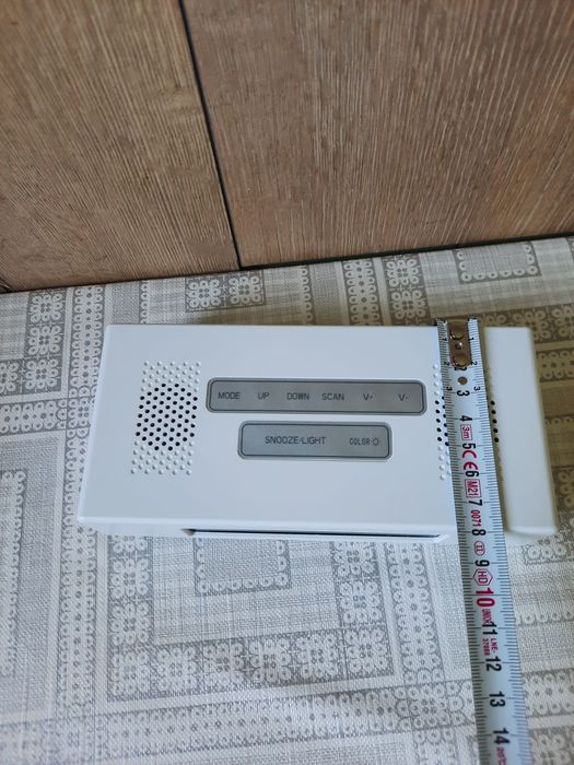 Ceas digital cu radio FM, Atlas ( Franta)