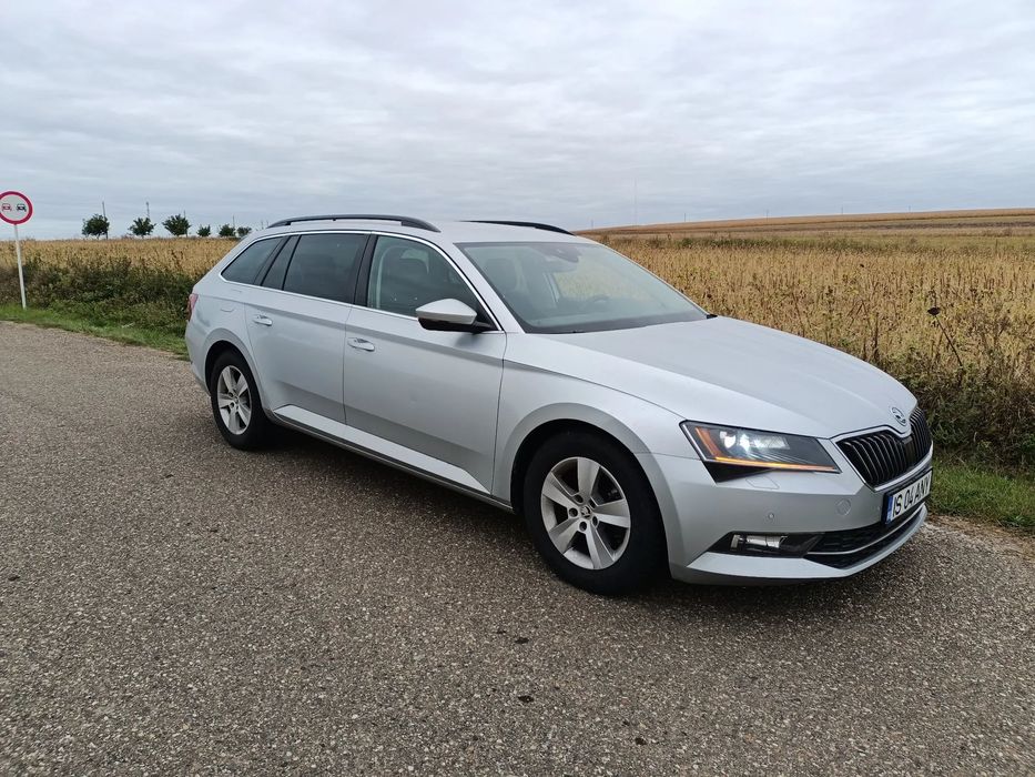 Skoda Superb Skoda superb 3 break 2.0 TDI -Automat Dsg 7+1