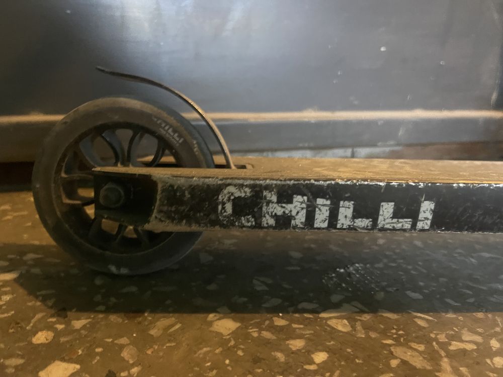 Продам трюковой самокат Chili pro scooter