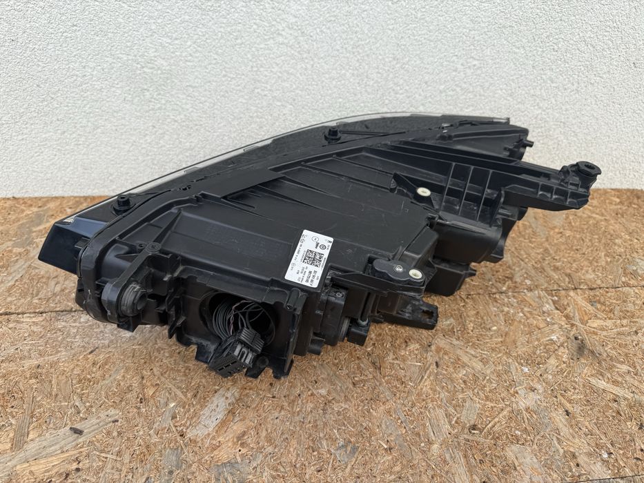 Far dreapta VW Passat B8 Facelift IQ Light Full LED MATRIX Original