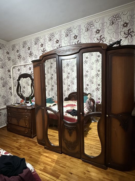 Спальний гарнитур