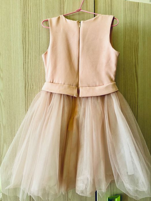 Рокля на Contrast