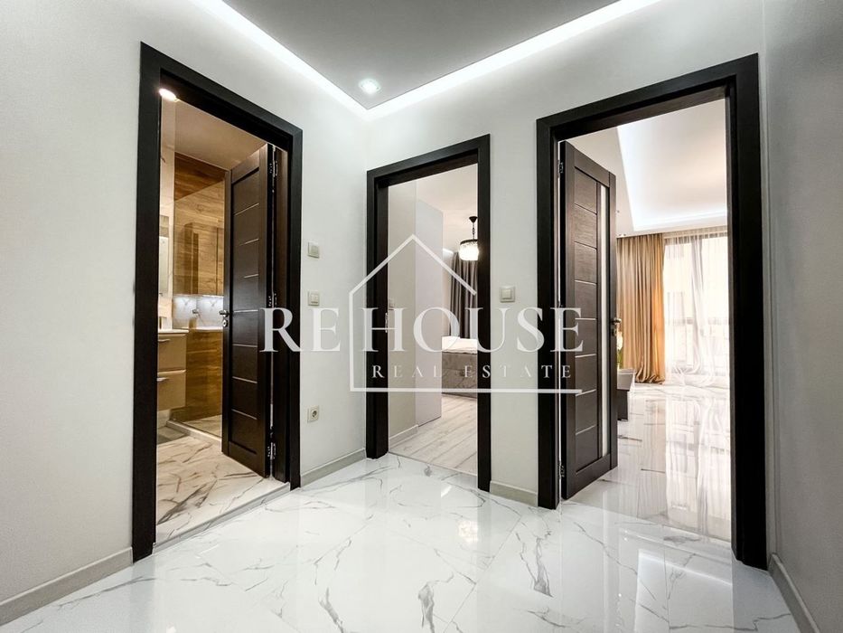 2-стаен в Варна, област-к.к. Св.Св. Константин и Елена площ 68 цена 2