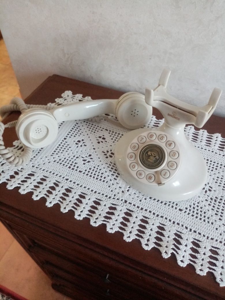 Telefon vintage marca Brondi