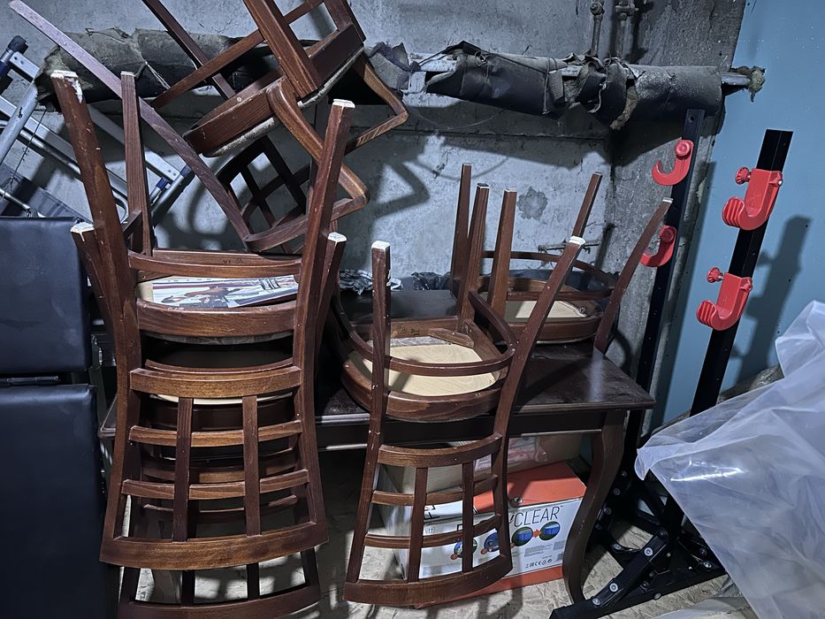 Продам стол (кухонный, обеденный)