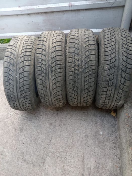 Продам резину 4 балона! 215/70/16