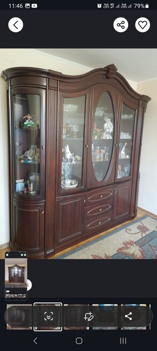 Сервант с полкой