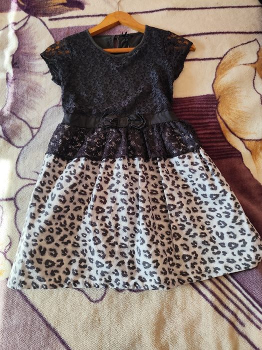 Официална рокля, момиче, 11г., 146 см.