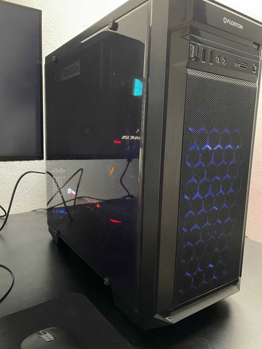 Desktop msi 1080 GTX Corsair 16GB RAM 3200MHz 650W 250GB SSD i7 8700K