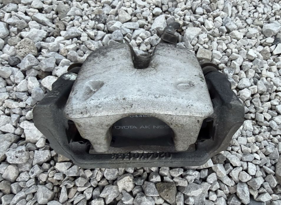 Спирачен апарат за Toyota Avensis / Corolla / RAV4 – Bosch задeн десен