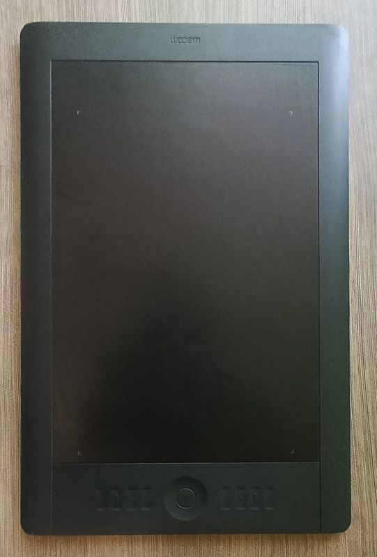 Два графични таблета Wacom Intuos Large на цената на един