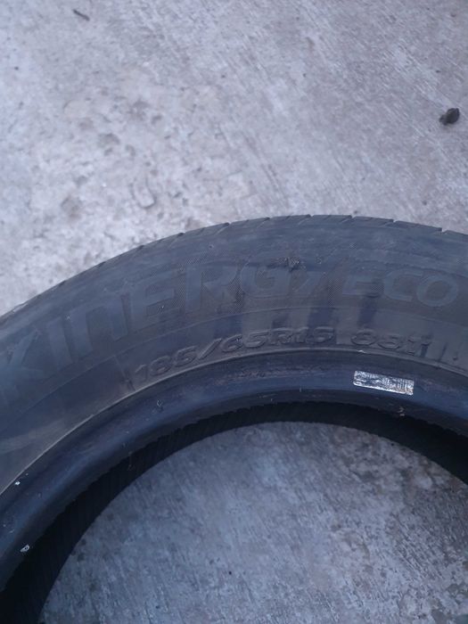 Vând  anvelope 235x65 R 16 C