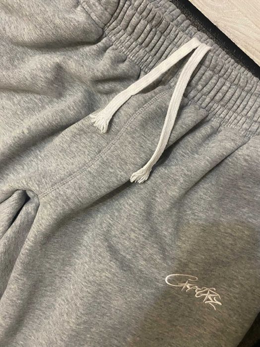 Corteiz долнище.