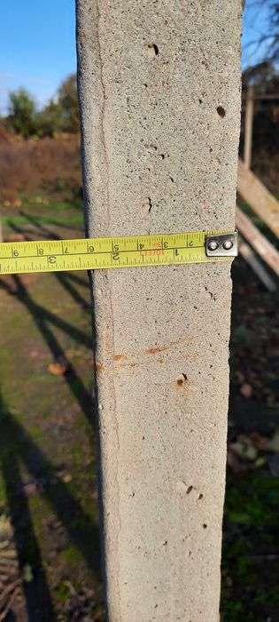 Циментови колци, колове за ограда, лозе, градина.