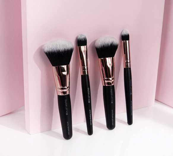 Set pensule machiaj - Brushworks Travel Makeup Brush Set 1 + 1 CADOU