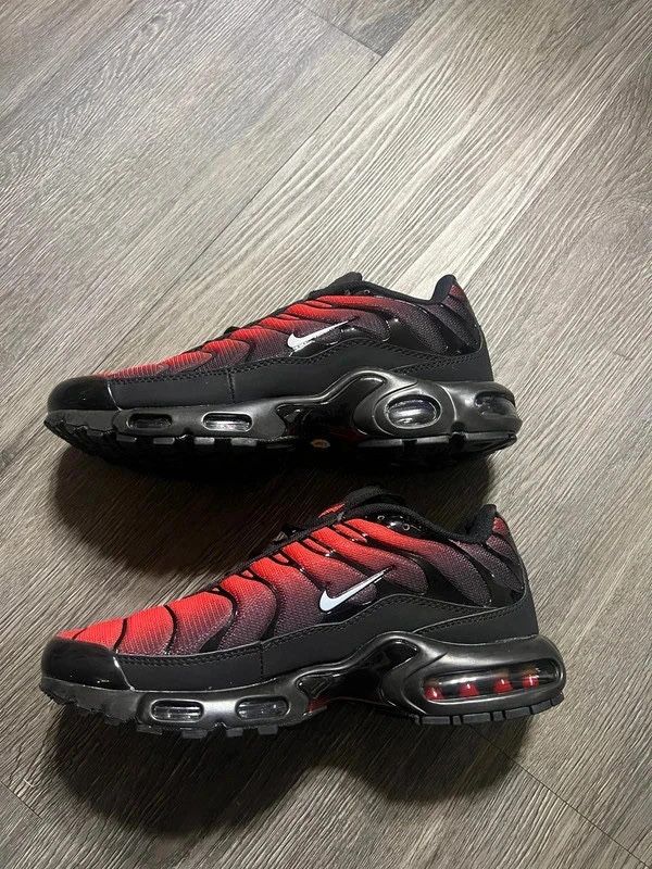 Nike Air Tn 42//43//44 noi/new