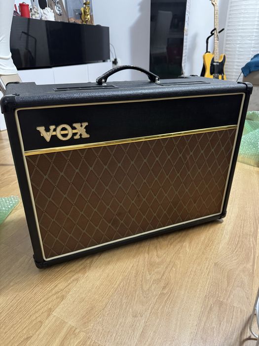 Vând/Schimb/Inchiriez amplificator Vox AC15