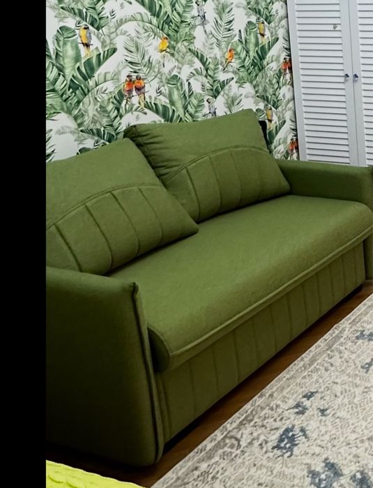 Диван кровать 1,5 на 0,9 в разлоденном 2метра