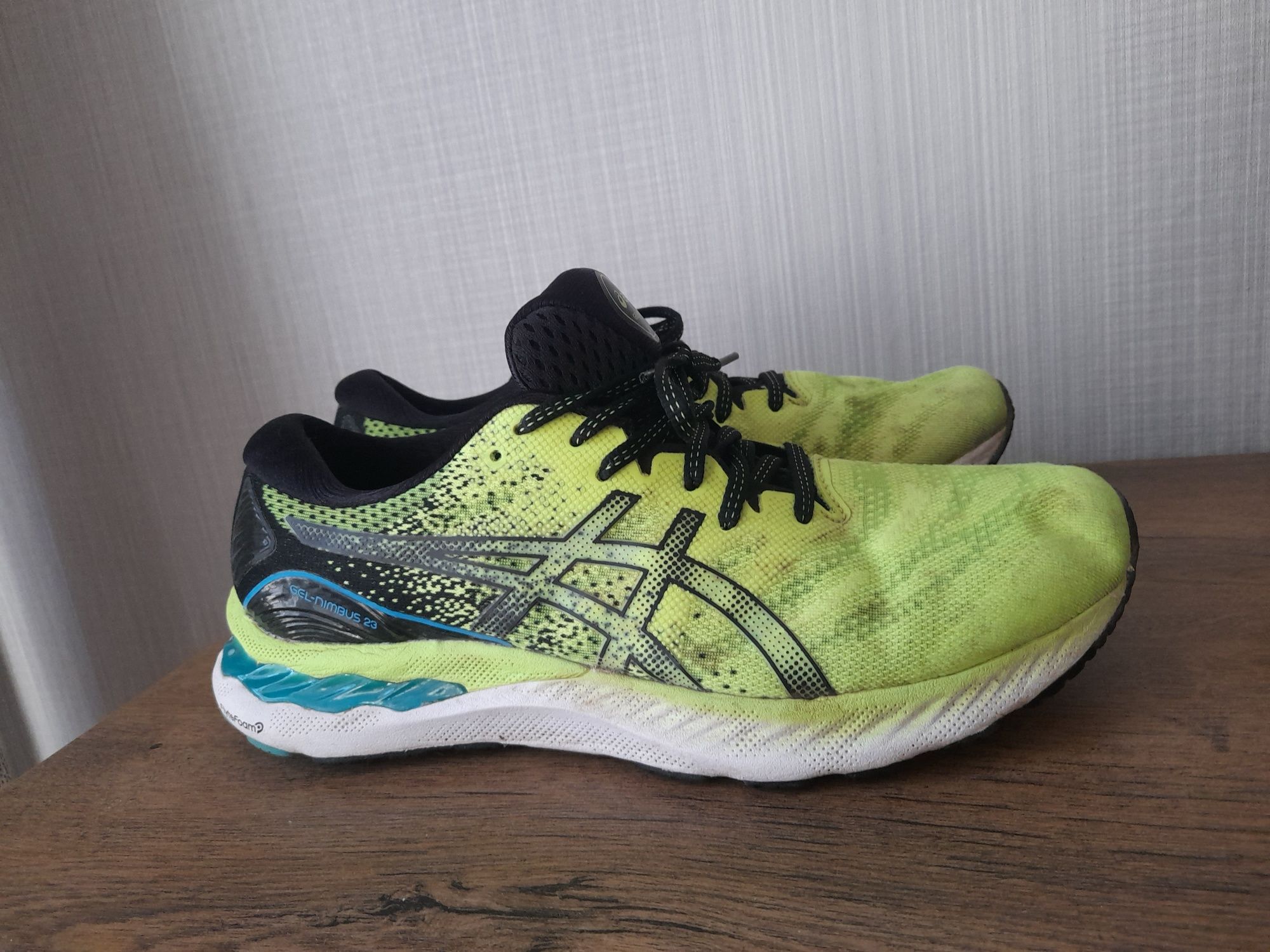 Asics gel Nimbus 21 маратонки 43 номер.