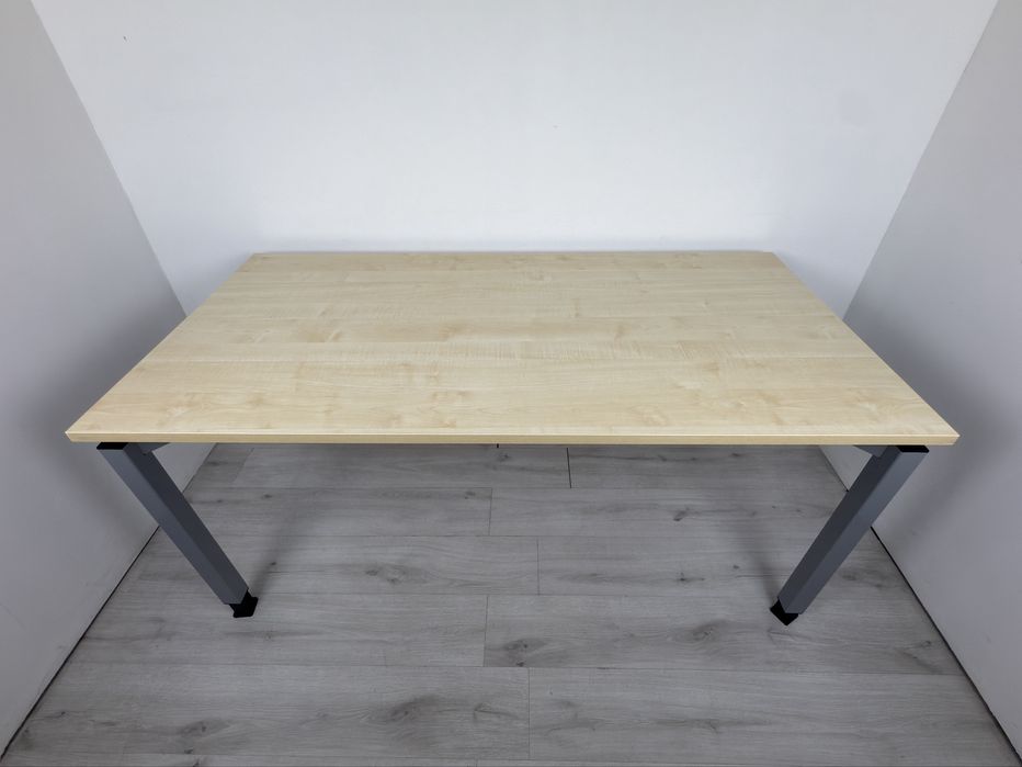 Бюро регулируем ръчно подходяща за офис или домашен кабинет обзавеждан