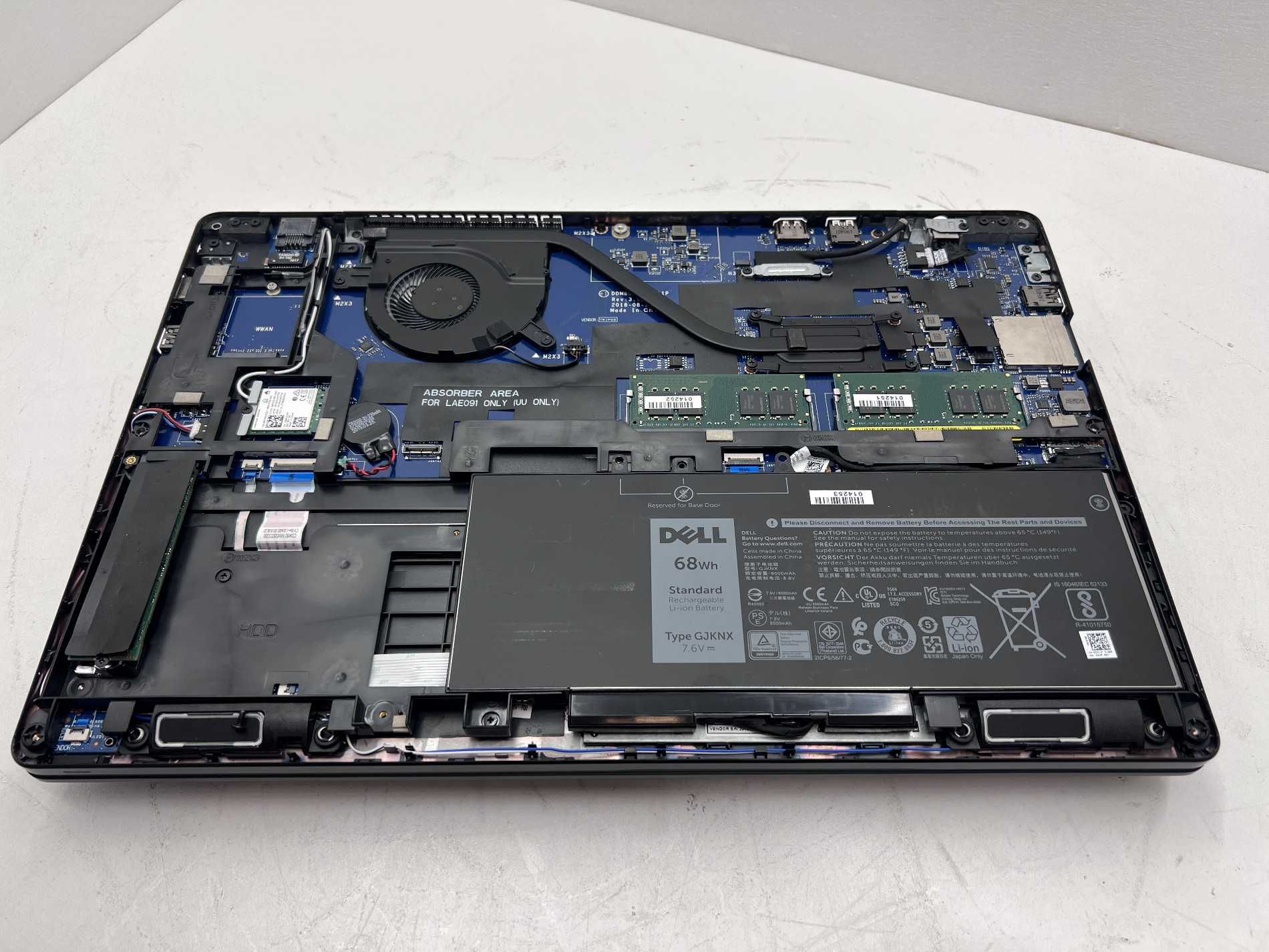 Dell Latitude 5590 15.6" i5-8250U 32GB 260GB -> Отлично състояние