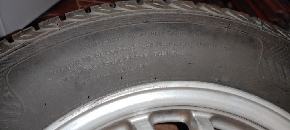 Алуминиеви джанти 15 със зимни гуми  за Toyota Prius,Celica 195/65 R15