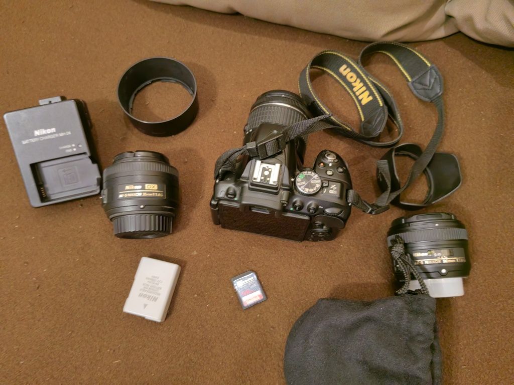 Nikon D5300 + accesorii.