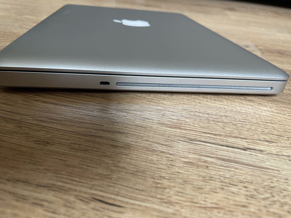 Macbook pro Mid 2012 като нов