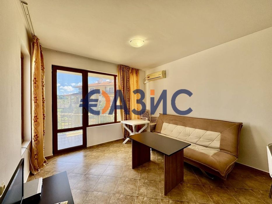 Продава се Двустаен апартамент в с. Кошарица, Област Бургас - 67 кв.м за 923 €/кв.м - Снимка #2