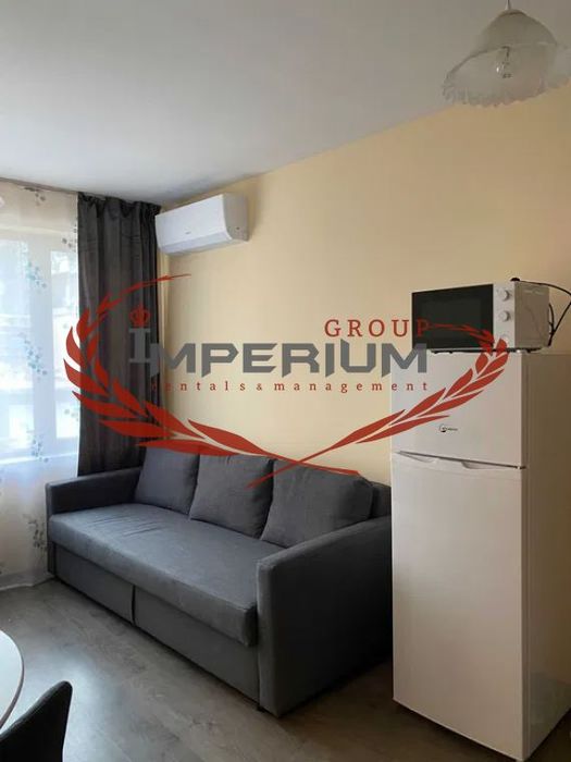 Дава се под наем Двустаен апартамент в Варна, Център - 70 кв.м за 612 € - Снимка #4