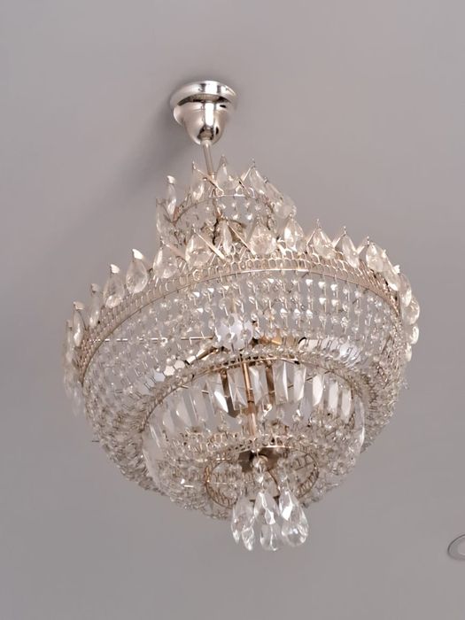 Продам люстры с алмазами