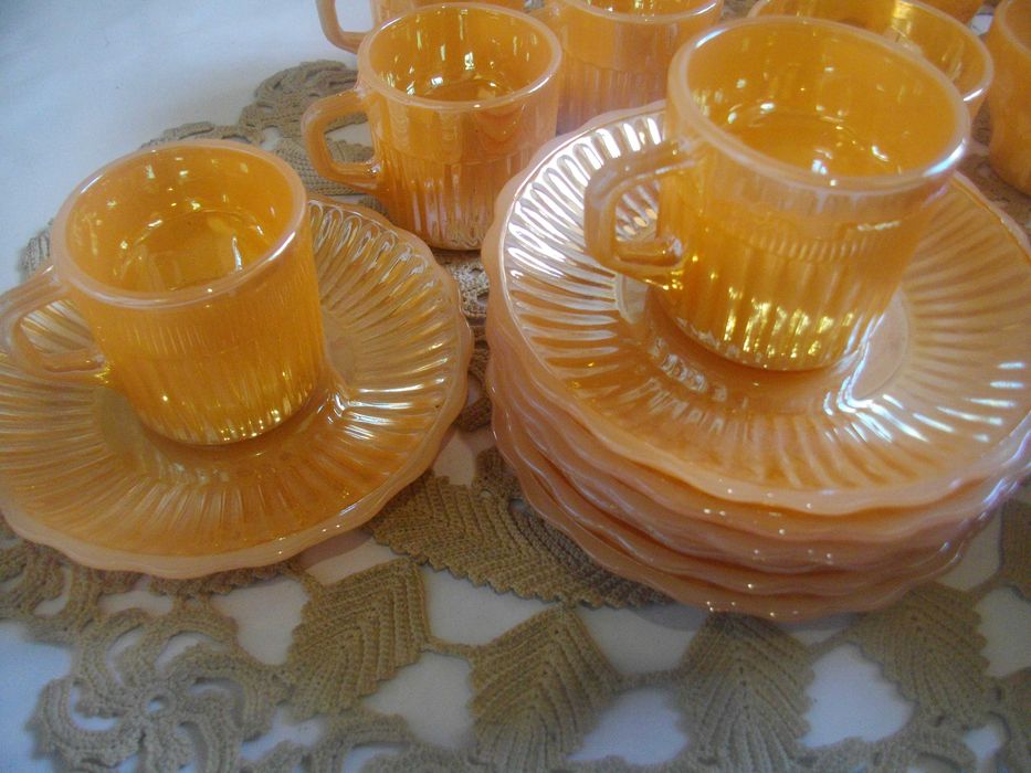 37 Части Нов Сервиз Чай Кафе Made in USA FIRE KING ANCHOR HOCKING-1940