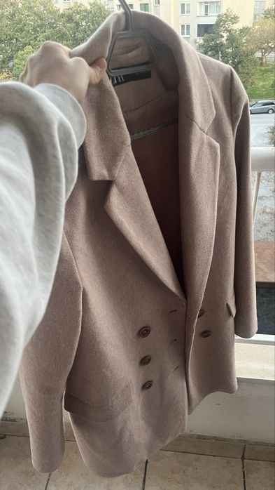 Дълго палто тип сако Zara в цвят пудра