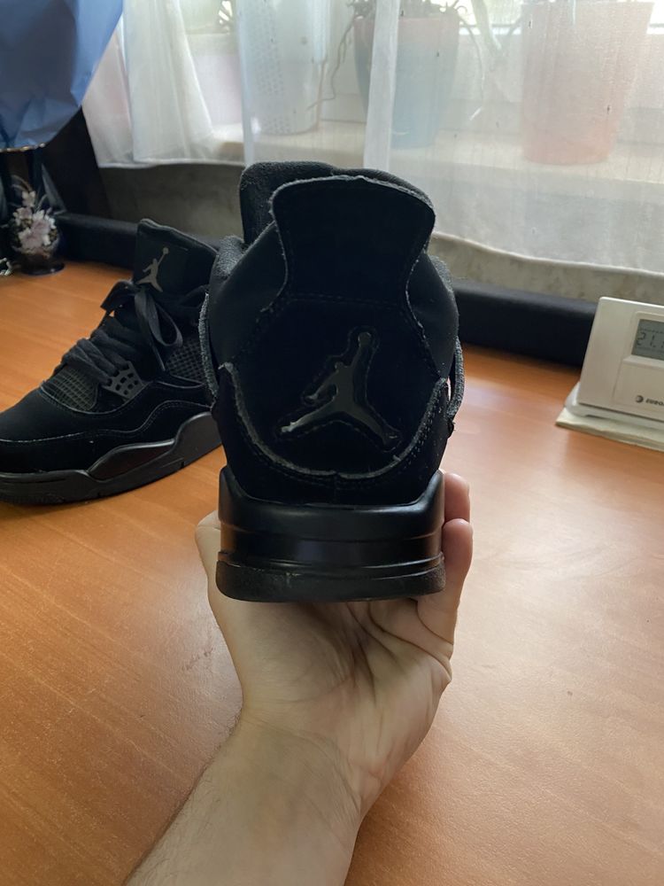 Jordan retro 4 Black Cat