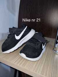 Nike bebelusi nr 21