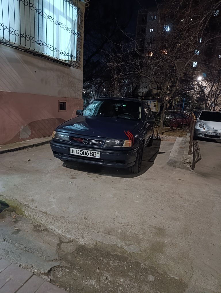 Opel Vektra  Sotiladi