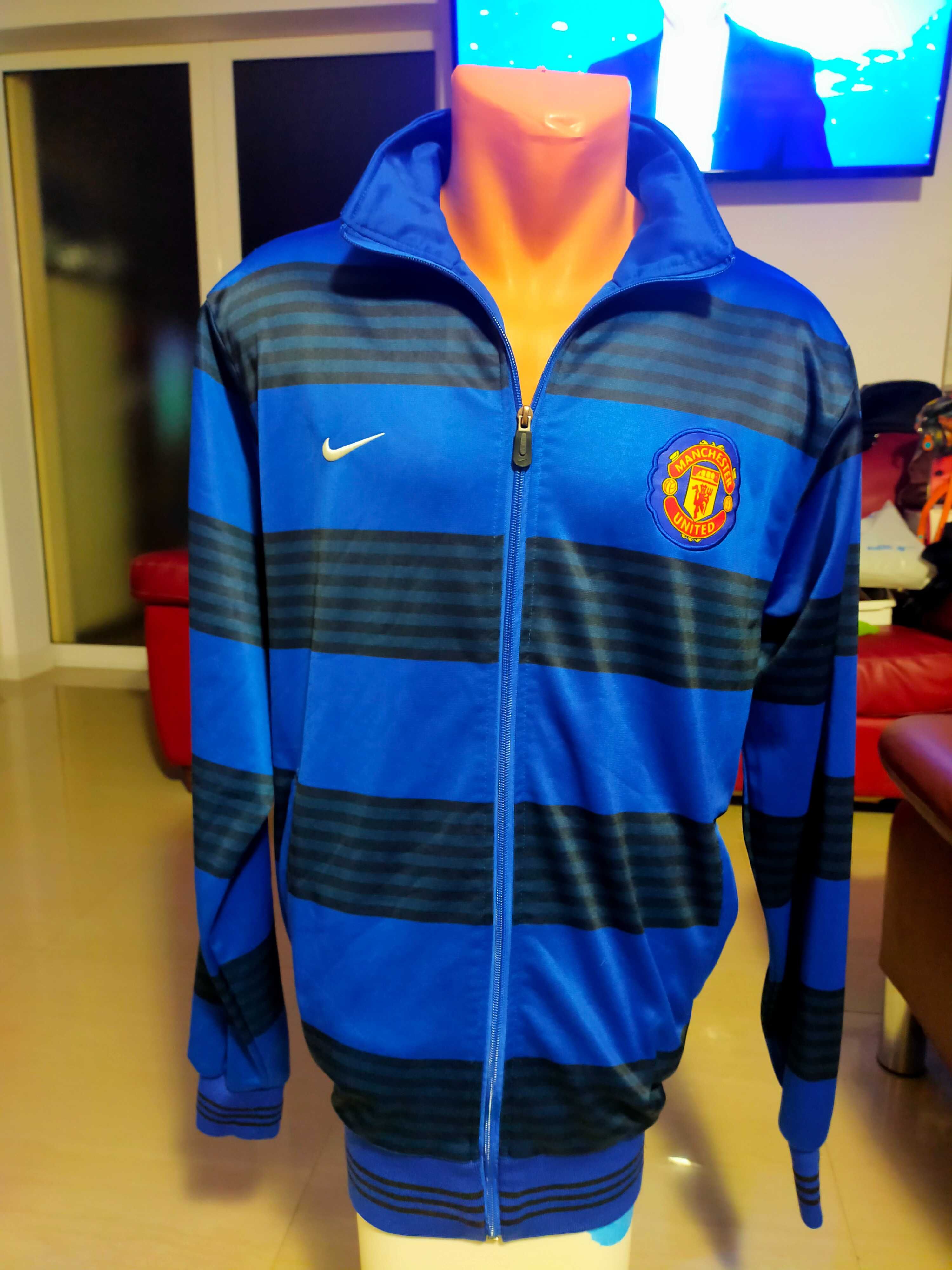Vând bluza Nike Manchester United mărimea M