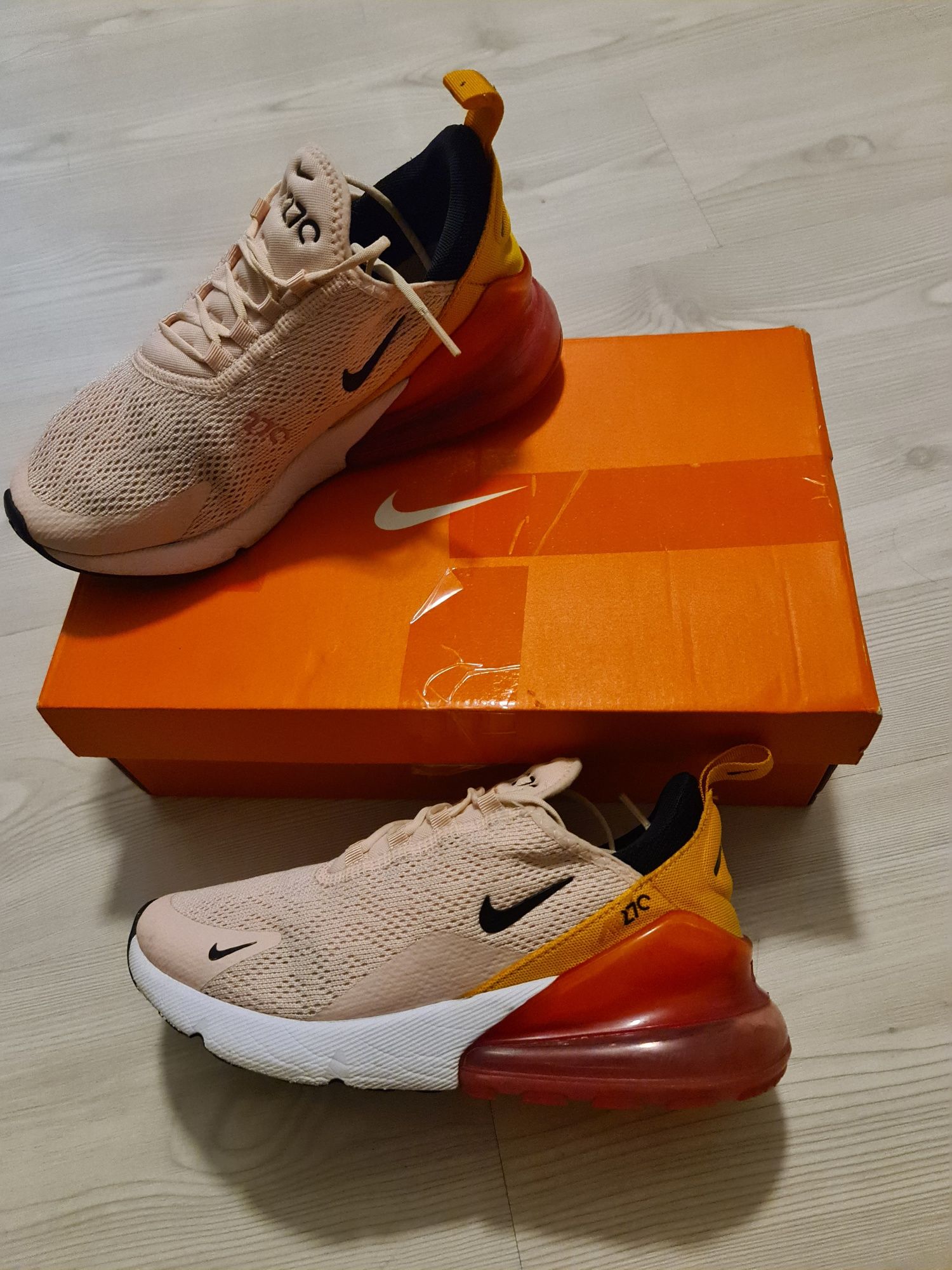 Adidași nike air 270 măsură 37 38