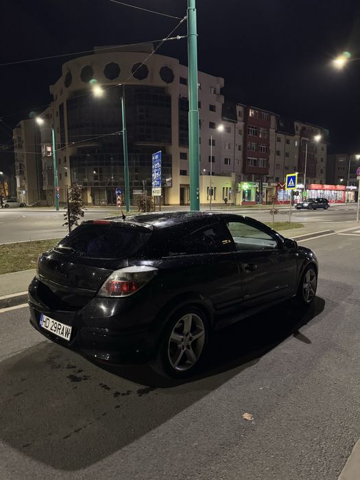 Opel astra H GTC