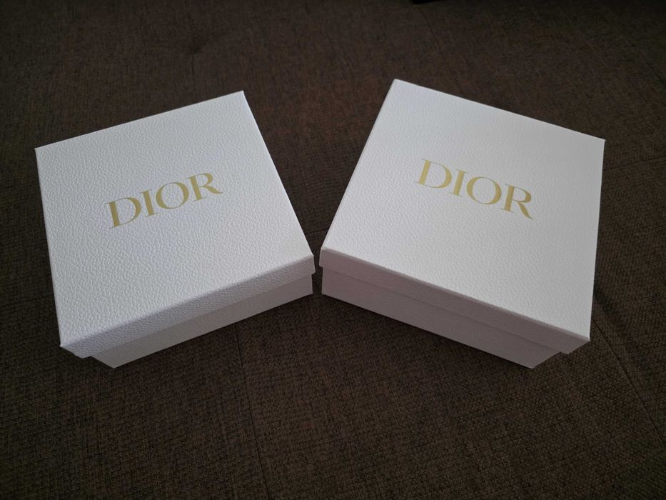 Cutii Dior din Franta
