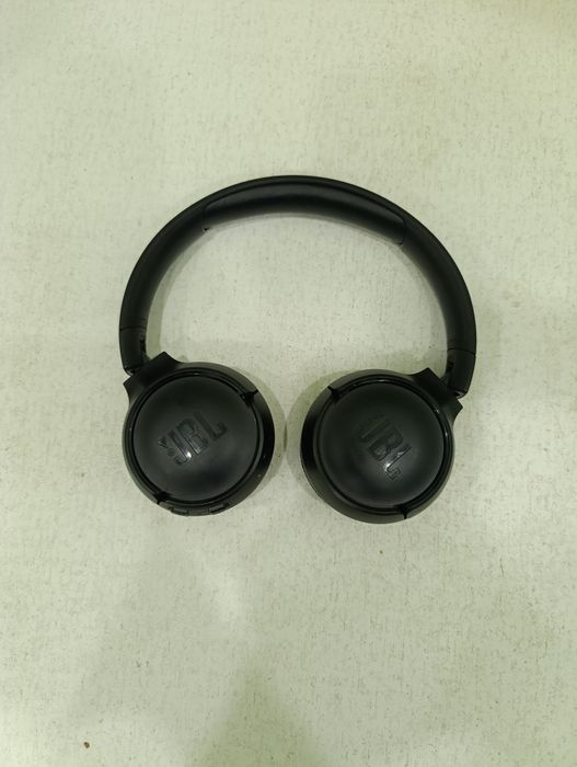 .Наушники. .JBL..