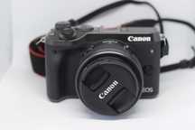 Фотоапарат Canon EOS M6 + Обектив EF-M 15- 45 мм