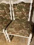 Set scaune si masa de culoare alba