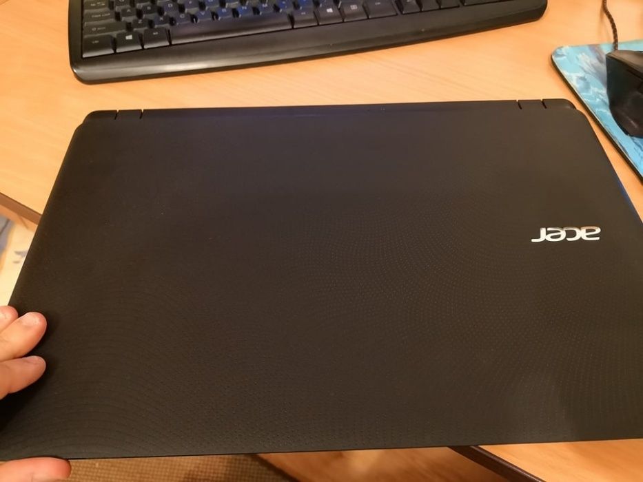Laptop Acer ES15 ES1-572-55Q0