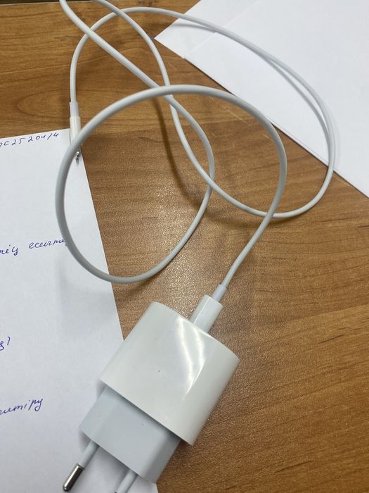Продам Айфон Ориг Зарядчик