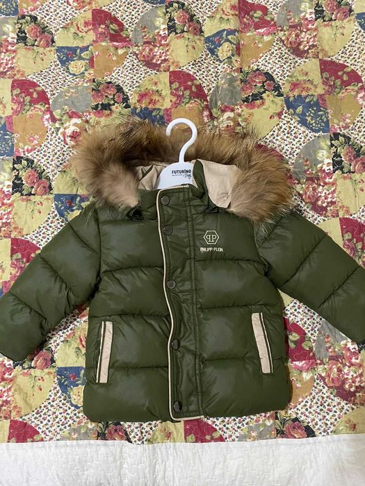 продается новая детская зимняя куртка