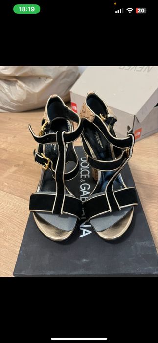 tocuri dolce gabbana (pretul este negociabil)