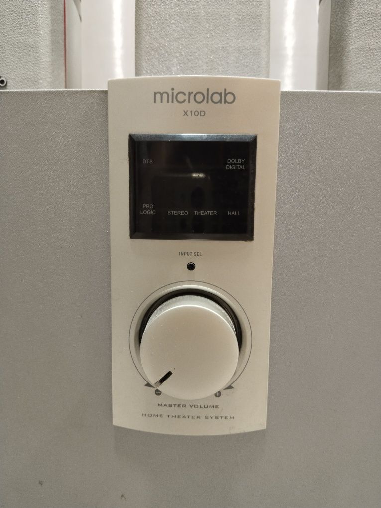 Продаю домашний кинотеатр 5.1  Microlab X10d