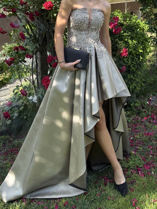 Бална рокля.