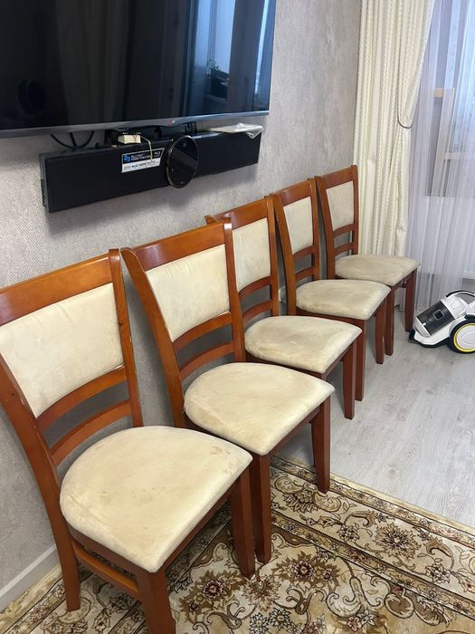 Стулья в гостиную в хорошем состоянии